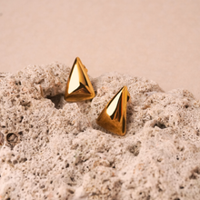 Load image into Gallery viewer, Pyramid Stud
