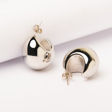 Load image into Gallery viewer, Luna Earrings
